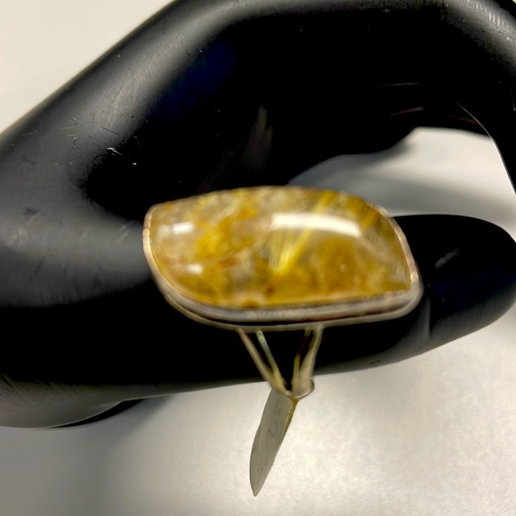 Behold! Rutiated Quartz ring, where nature's artistry meets fine craftsmanship - Picture 3 of 7